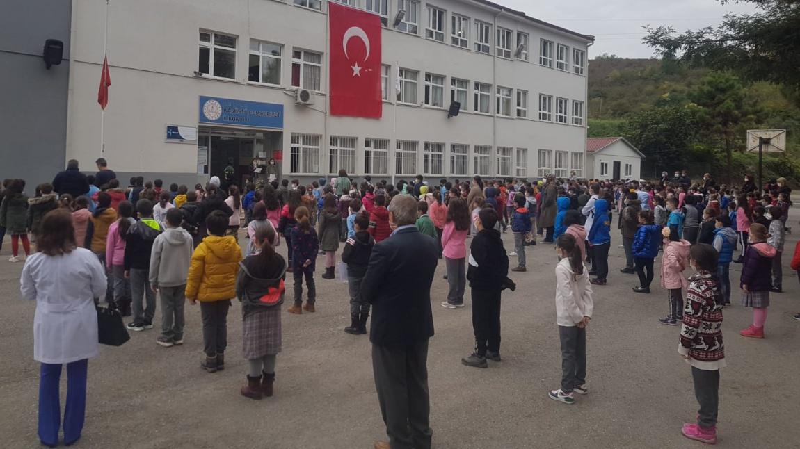 Kaşüstü Cumhuriyet İlkokulu Fotoğrafı